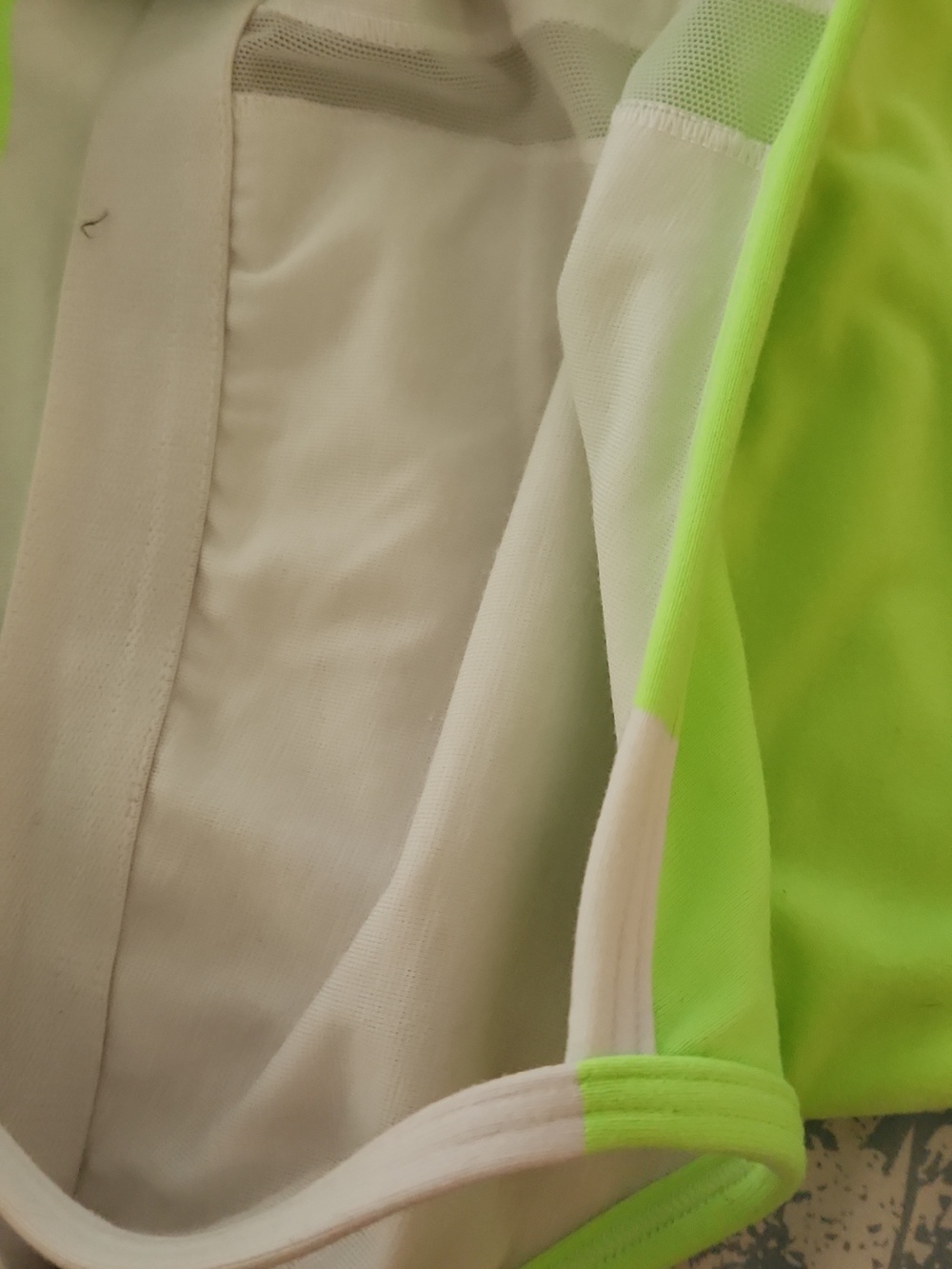 Lululemon - Picture 6 of 7